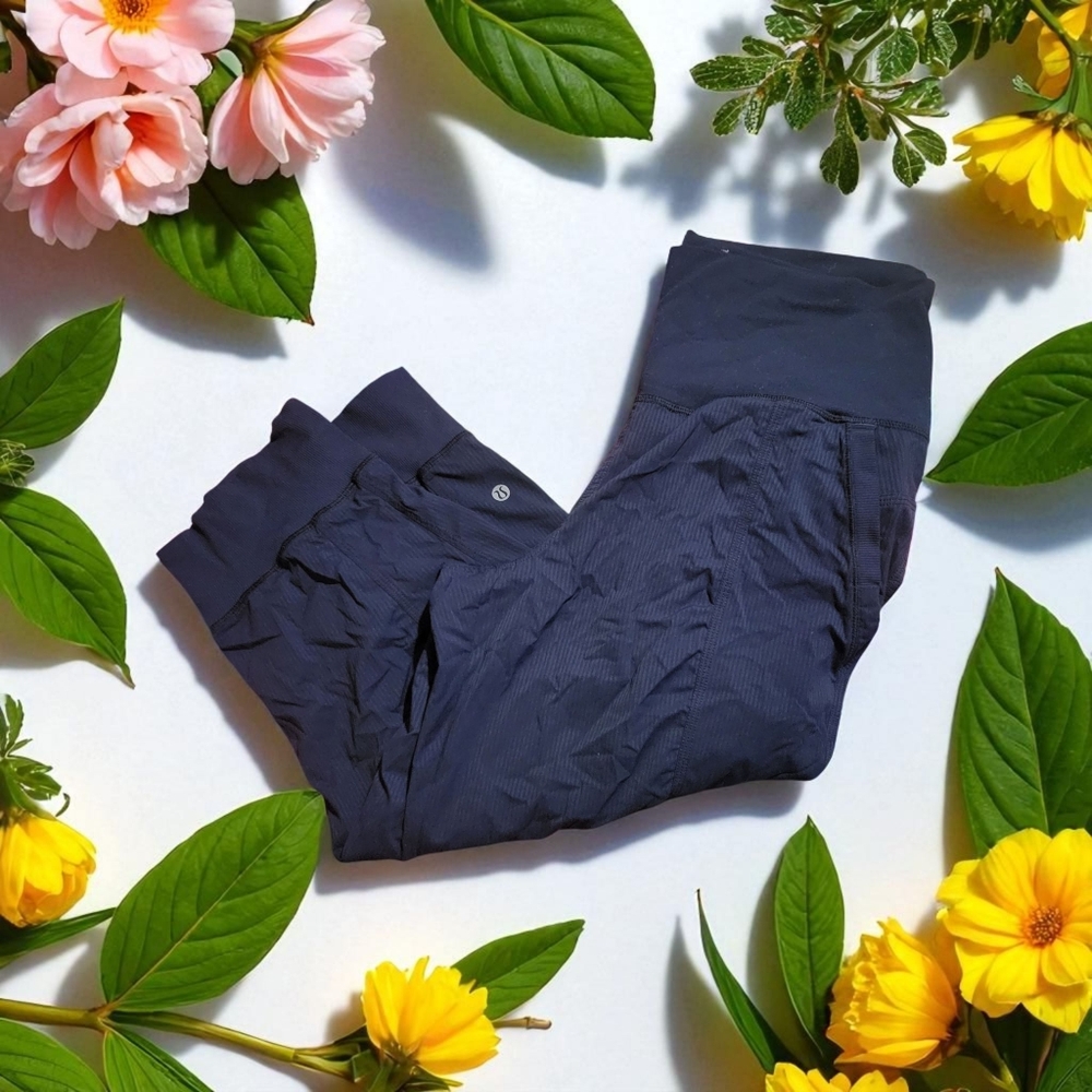 Lululemon Athletica Navy Capris